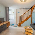 Bleu Bonheur Apartment *